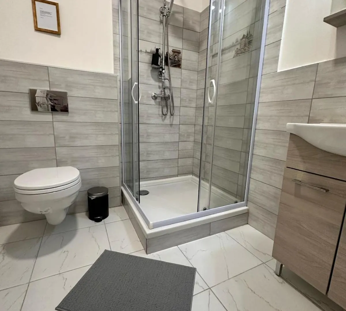 Downtown Sunrise Apartment Budapest 0*,