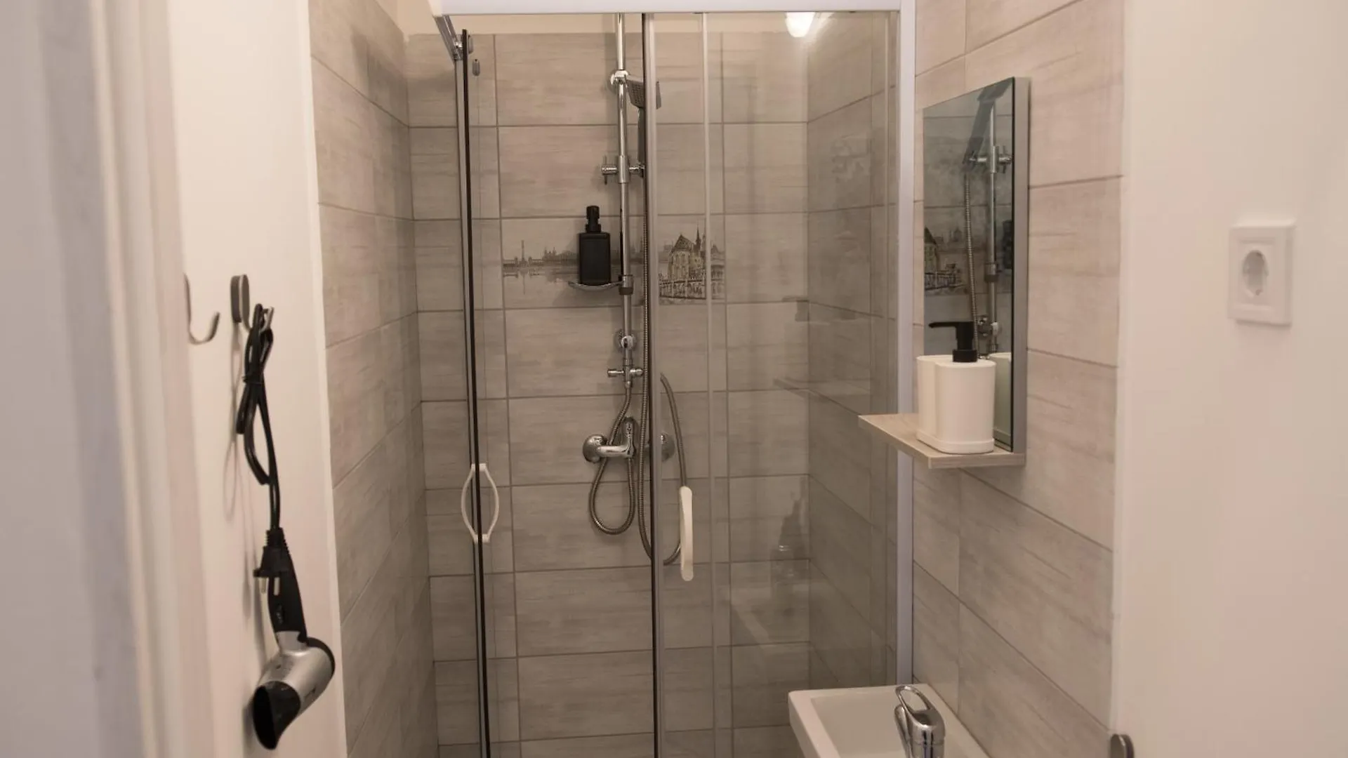 Downtown Sunrise Apartment Budapest