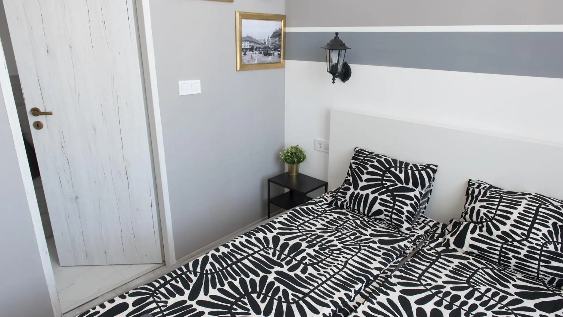 Downtown Sunrise Apartment Budapest 0*,  Hungary